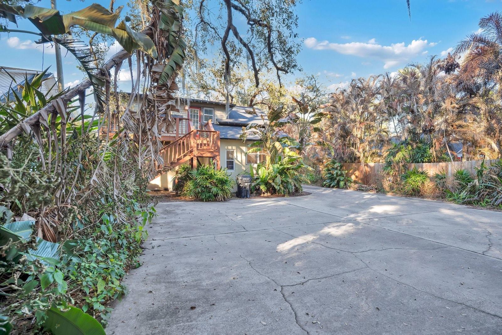 Image 25 of 34 For 612 Anderson Street