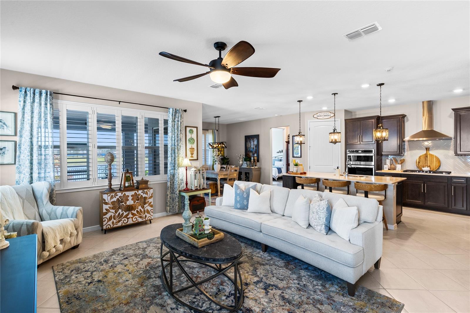 Listing photo id 16 for 13917 Destin Beach Lane