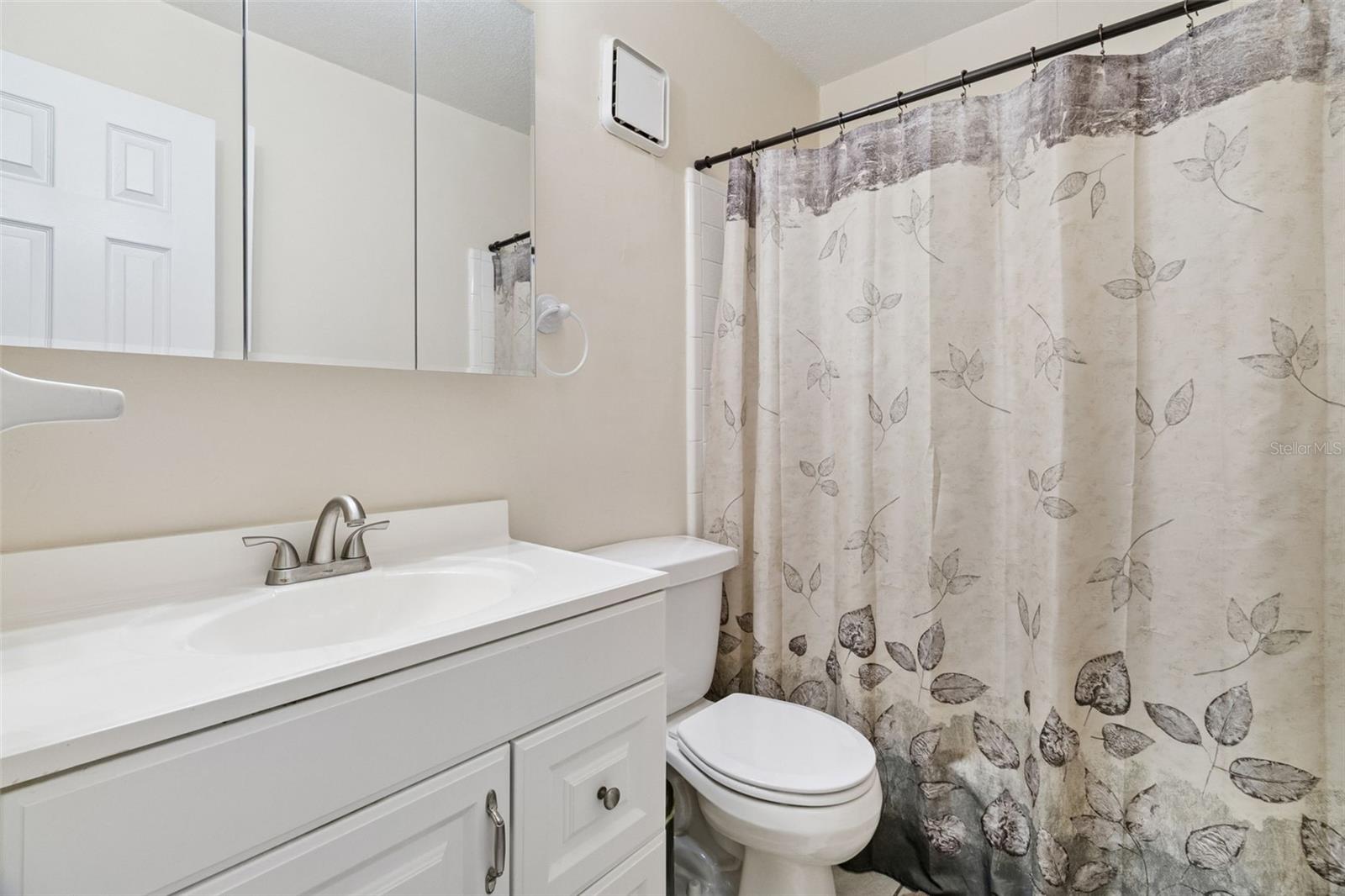 Image 14 of 17 For 50 Needle Boulevard 32