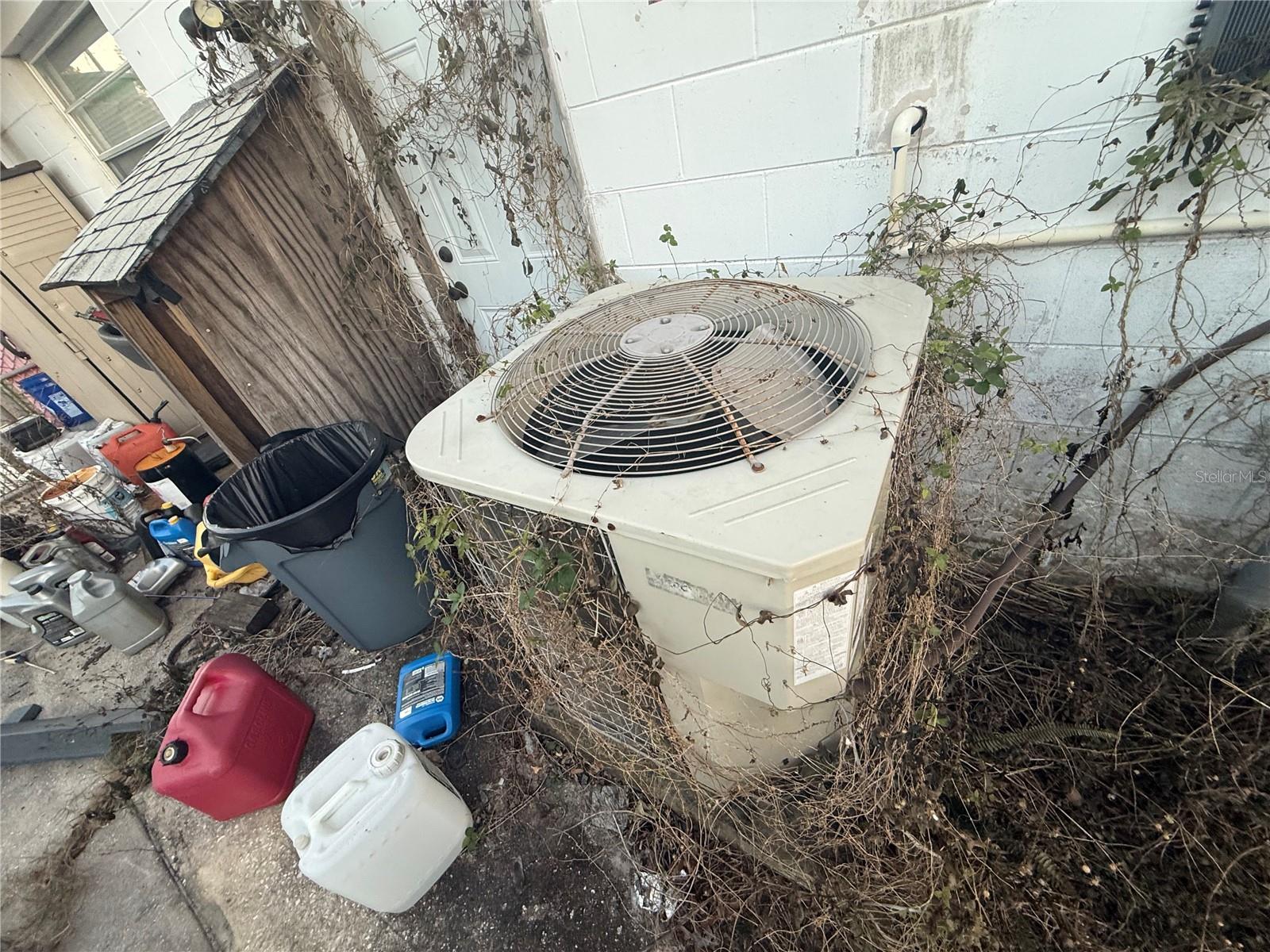 Image 13 of 89 For 10616 Godfrey Lane