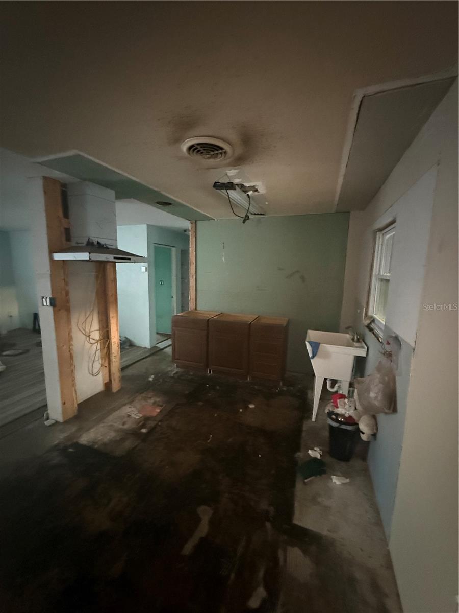 Image 48 of 89 For 10616 Godfrey Lane