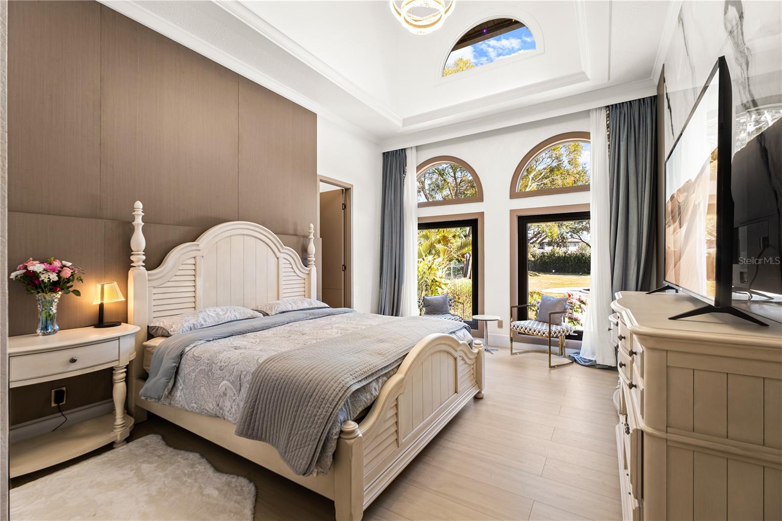 Image 25 of 61 For 5186 Vardon Drive