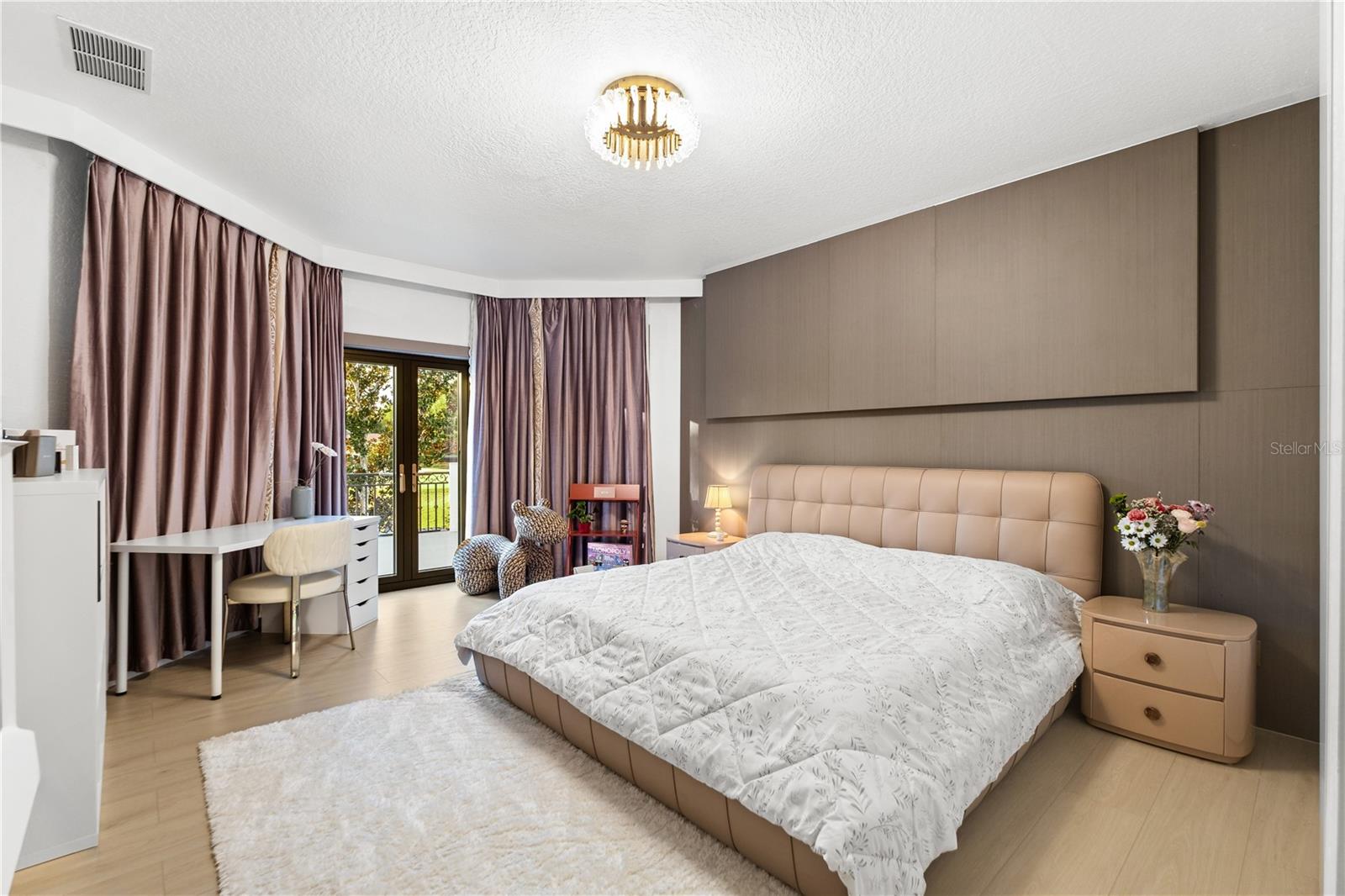 Image 36 of 61 For 5186 Vardon Drive