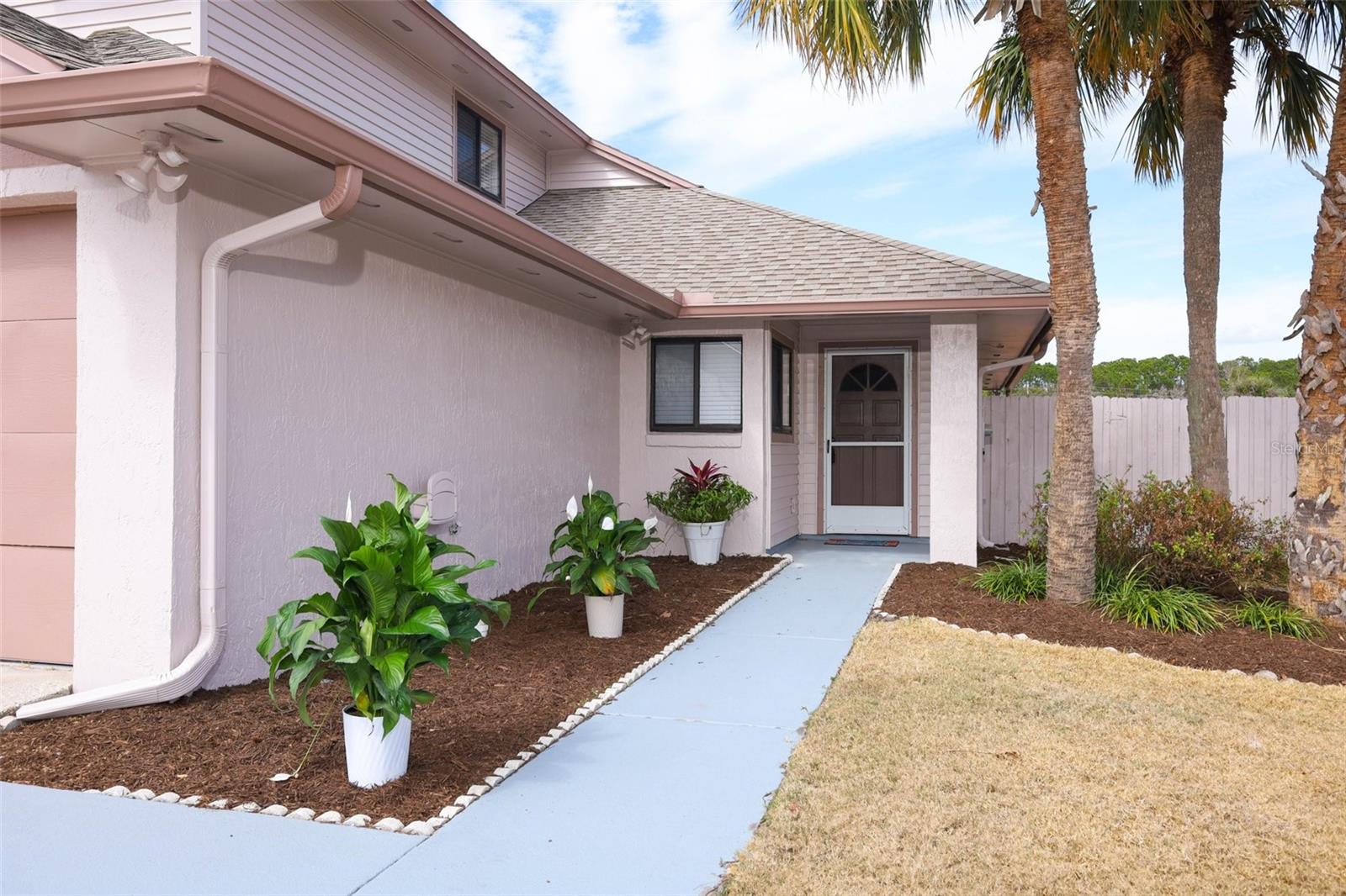 Image 4 of 52 For 414 Springtree Way