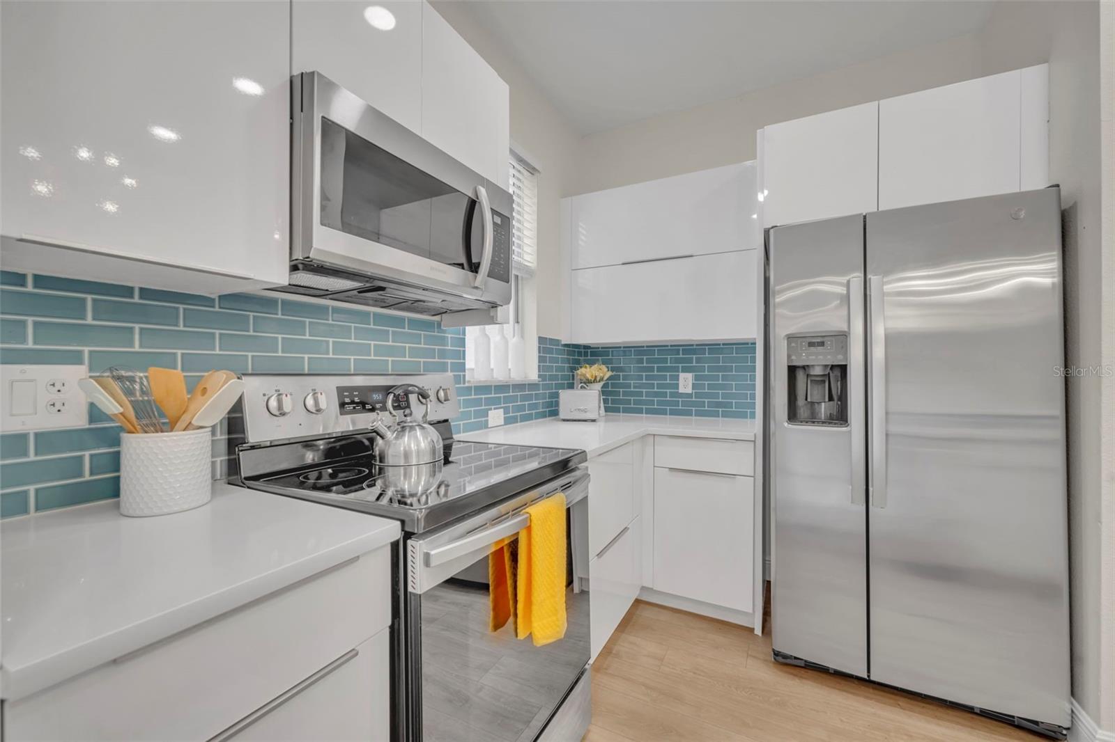 Image 16 of 46 For 1172 Beach Circle