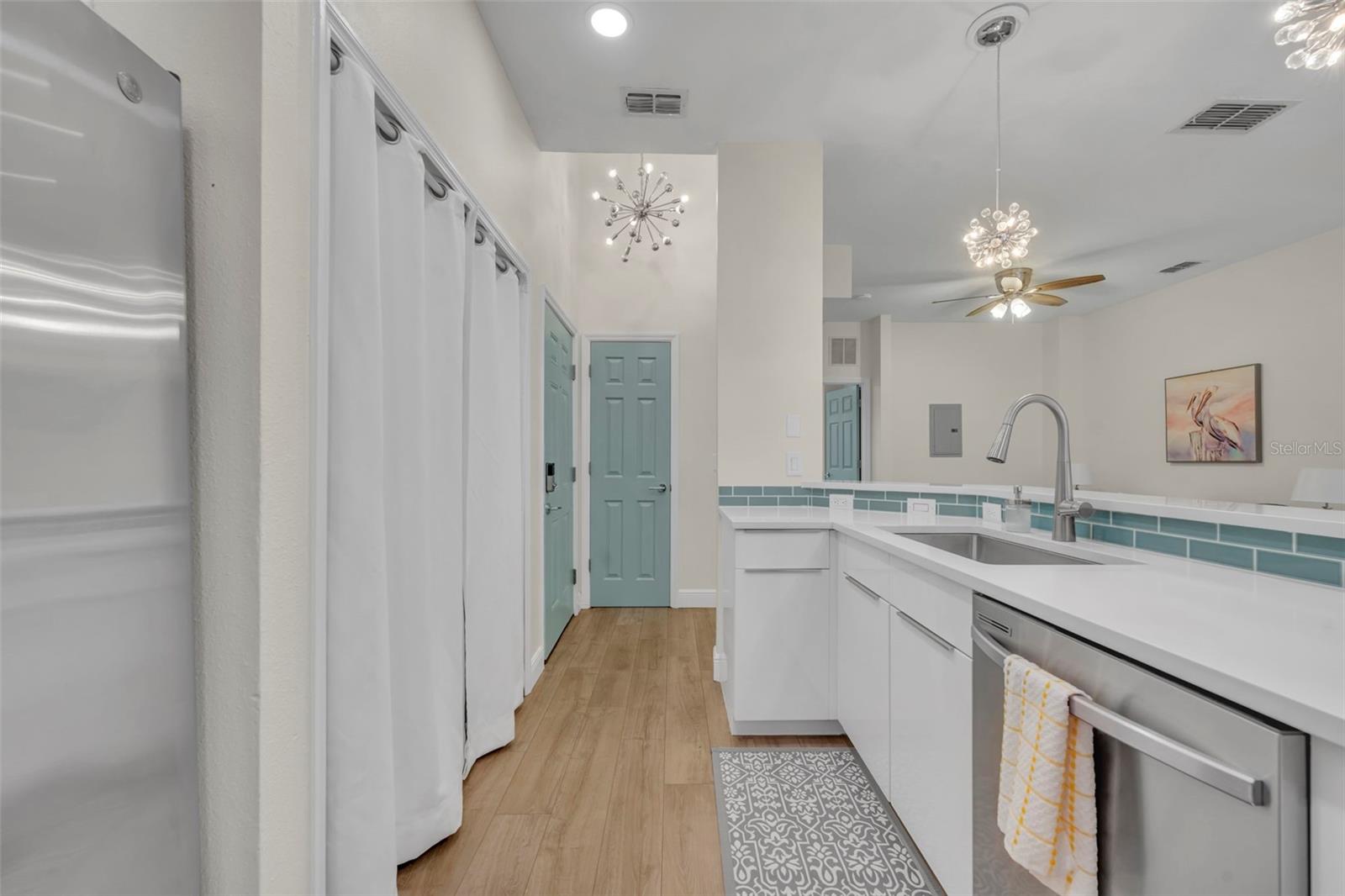 Image 18 of 46 For 1172 Beach Circle