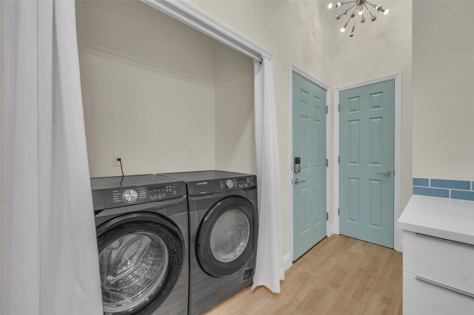 Image 19 of 46 For 1172 Beach Circle