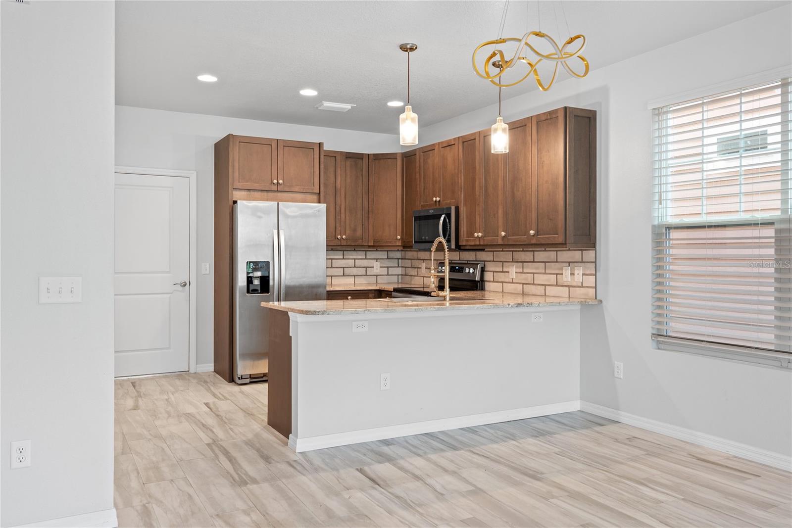 Image 11 of 32 For 537 Sunbranch Lane