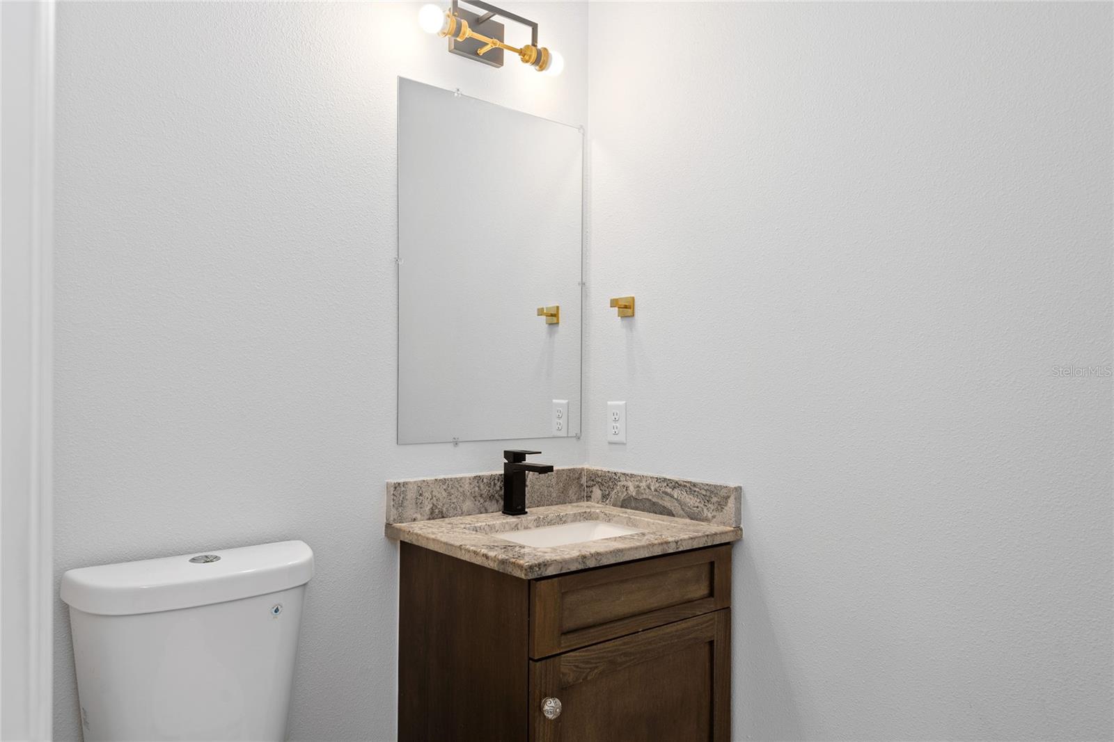 Image 15 of 32 For 537 Sunbranch Lane