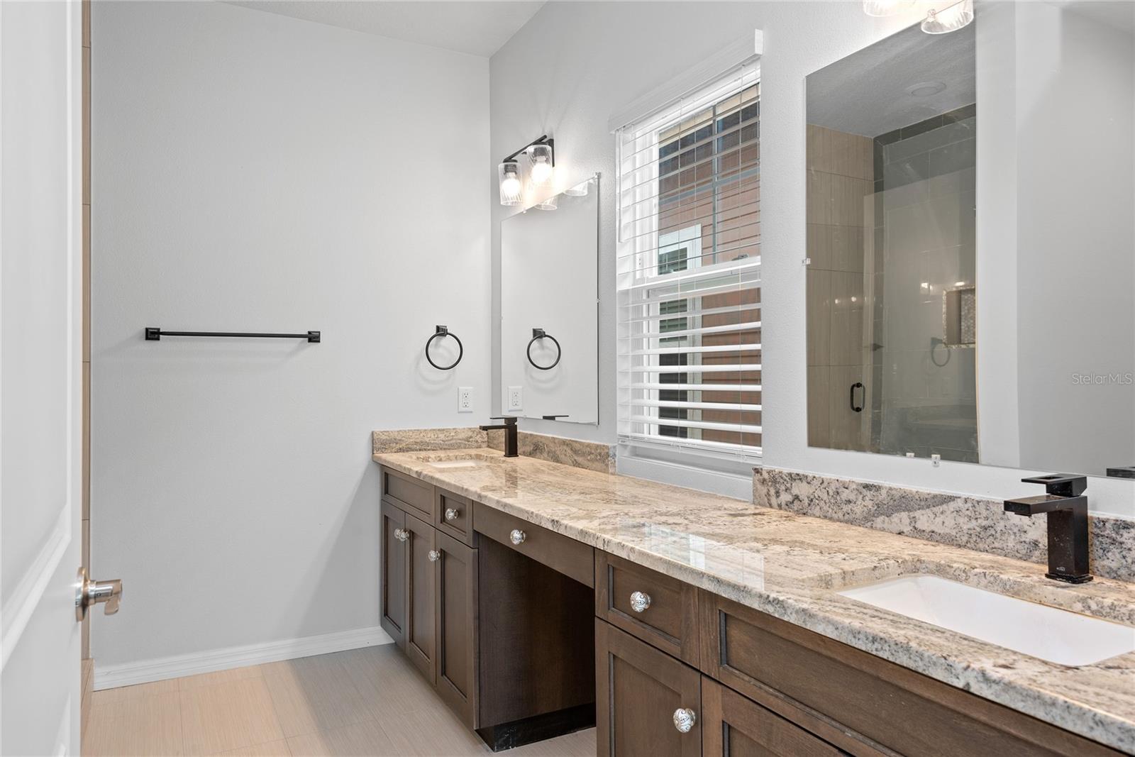 Image 22 of 32 For 537 Sunbranch Lane