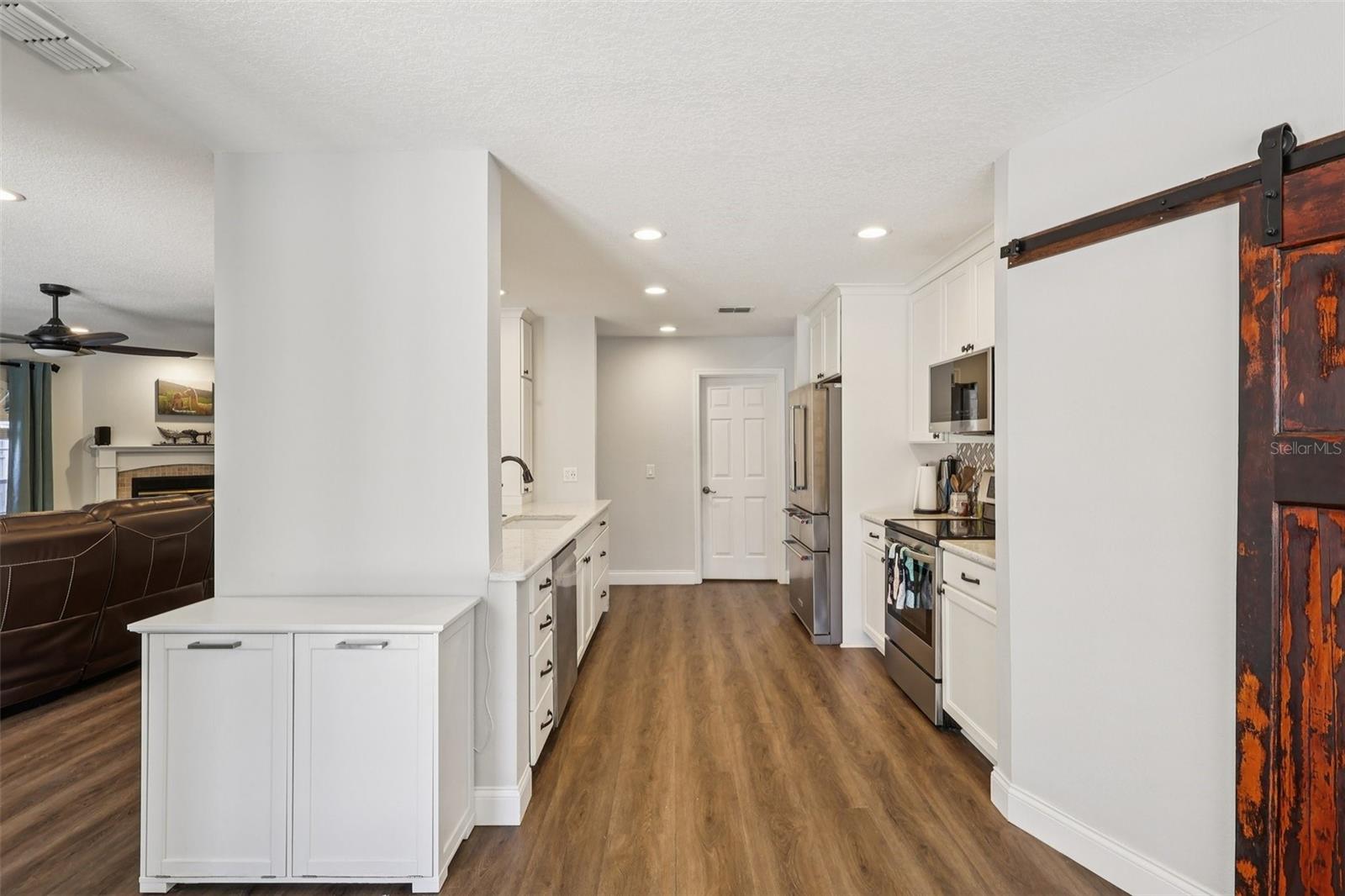 Image 11 of 42 For 2205 Blossomwood Drive