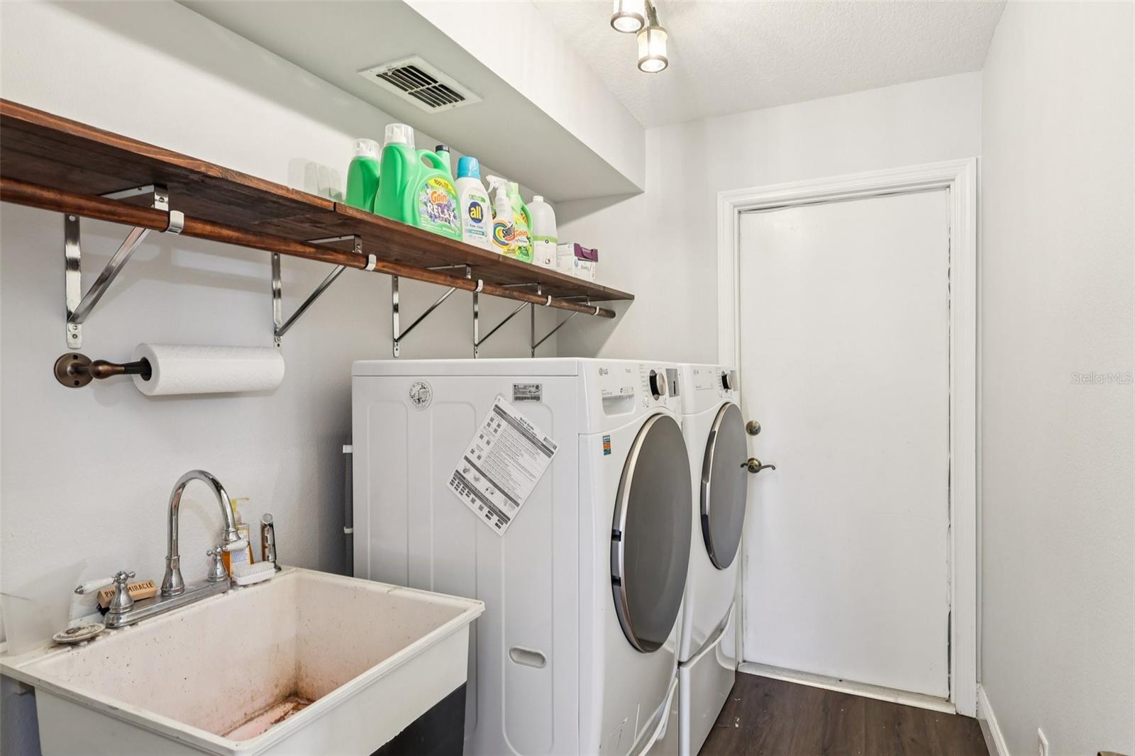 Image 13 of 42 For 2205 Blossomwood Drive