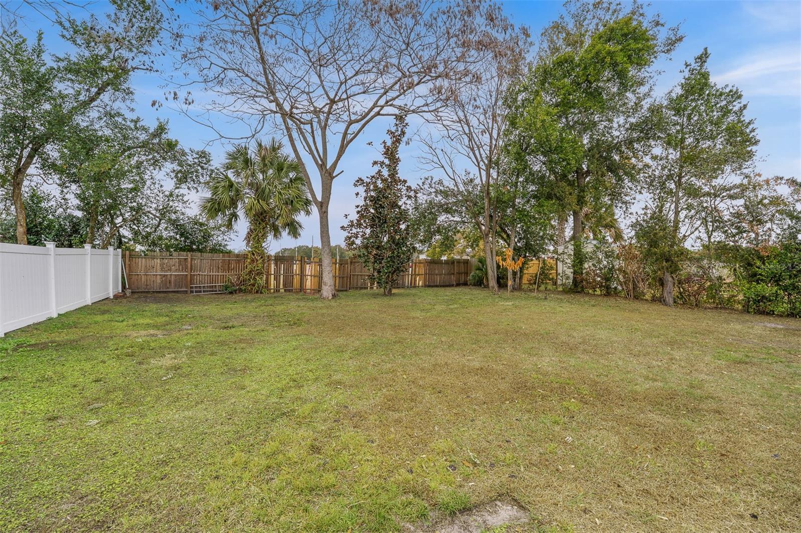 Image 20 of 23 For 310 Lakewood Drive