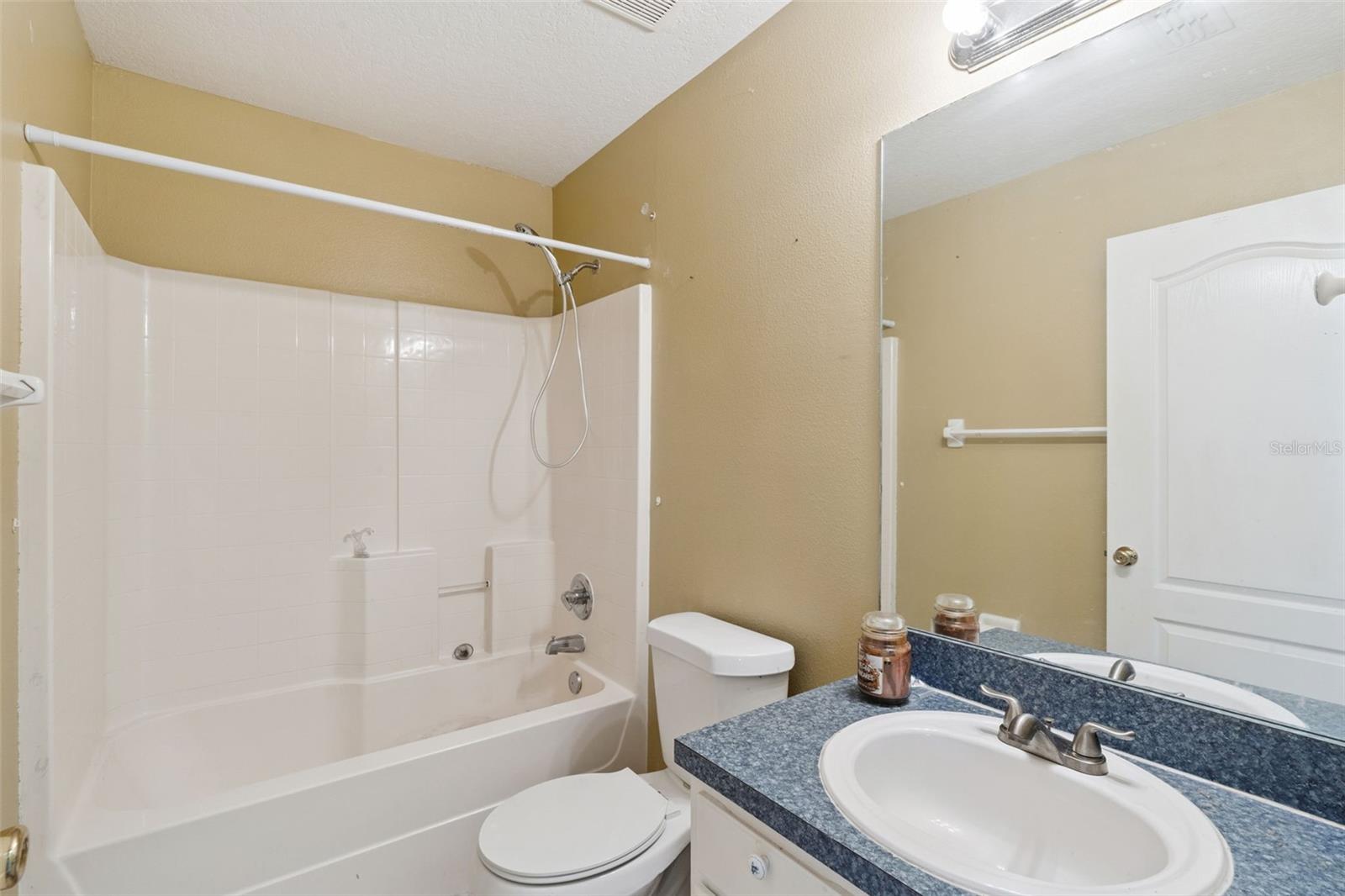 Image 23 of 29 For 414 Dove Drive