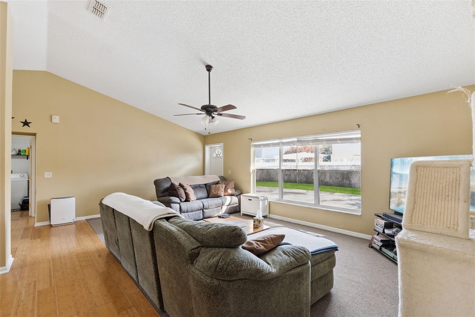 Image 7 of 29 For 414 Dove Drive