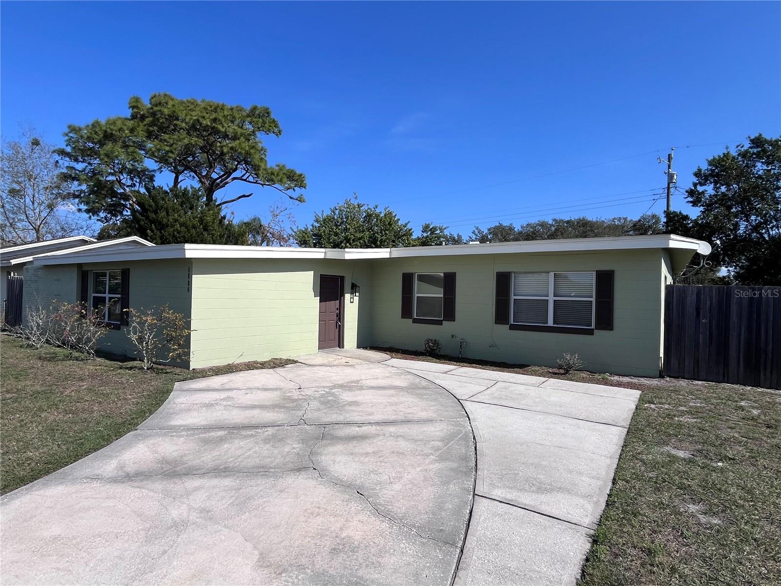 Image 2 of 15 For 1724 Peruvian Lane