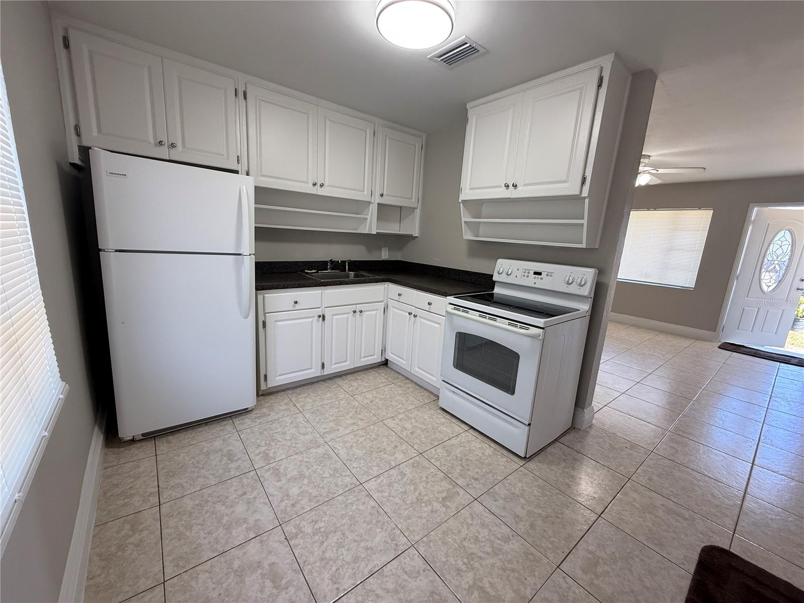 Image 8 of 12 For 618 Clifton Street