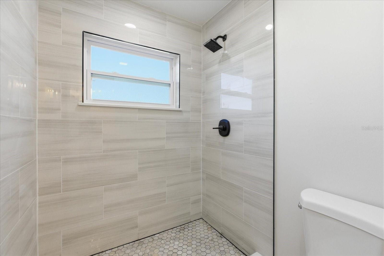 Image 13 of 23 For 498 Whittingham Place