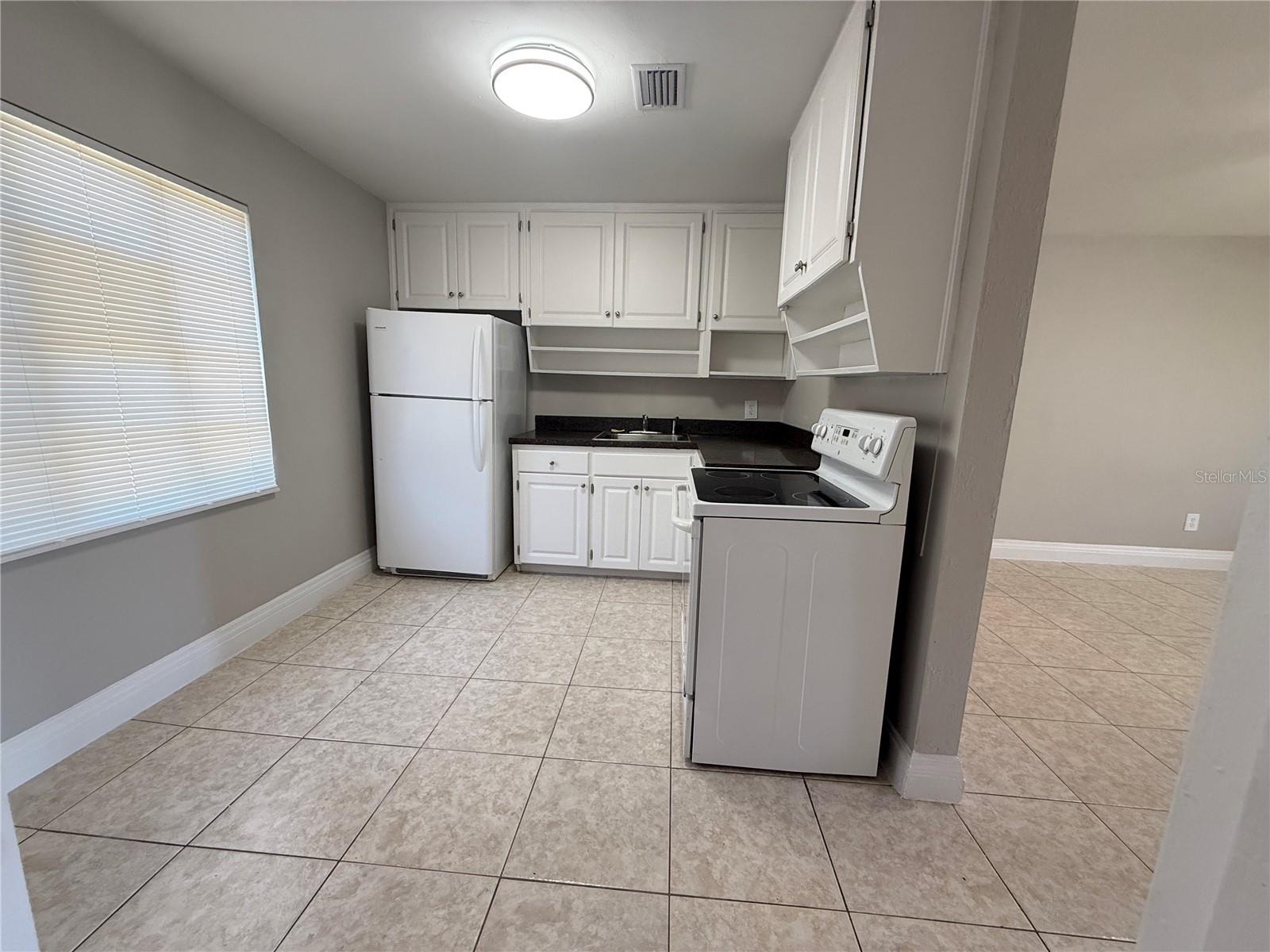 Image 8 of 12 For 618 Clifton Street