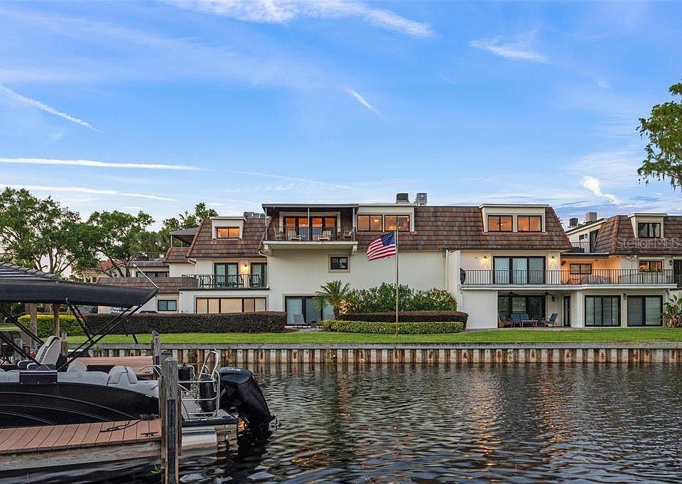 Image 23 of 32 For 6206 Masters Boulevard 302