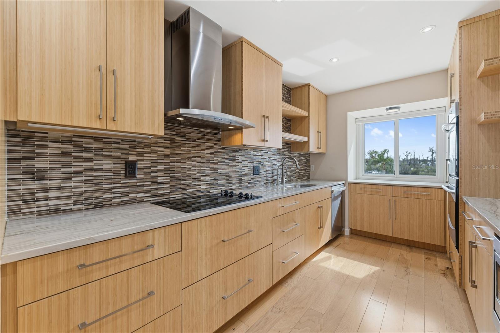 Image 6 of 32 For 6206 Masters Boulevard 302