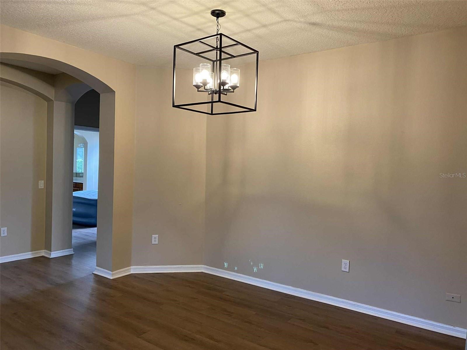 Image 8 of 20 For 5019 Blue Major Drive