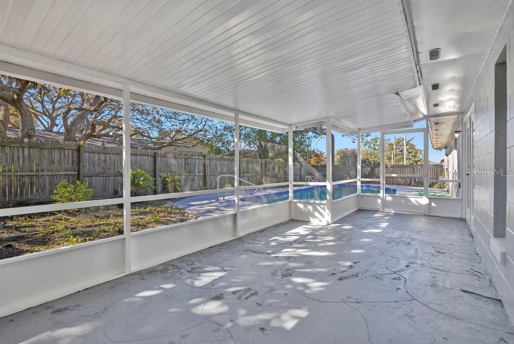 Image 22 of 31 For 6616 Blanche Court