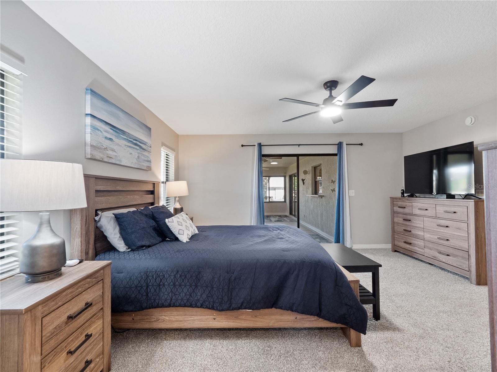 Image 17 of 35 For 21821 King John Street