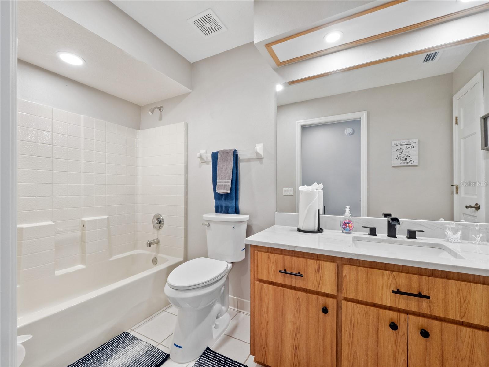 Image 22 of 35 For 21821 King John Street