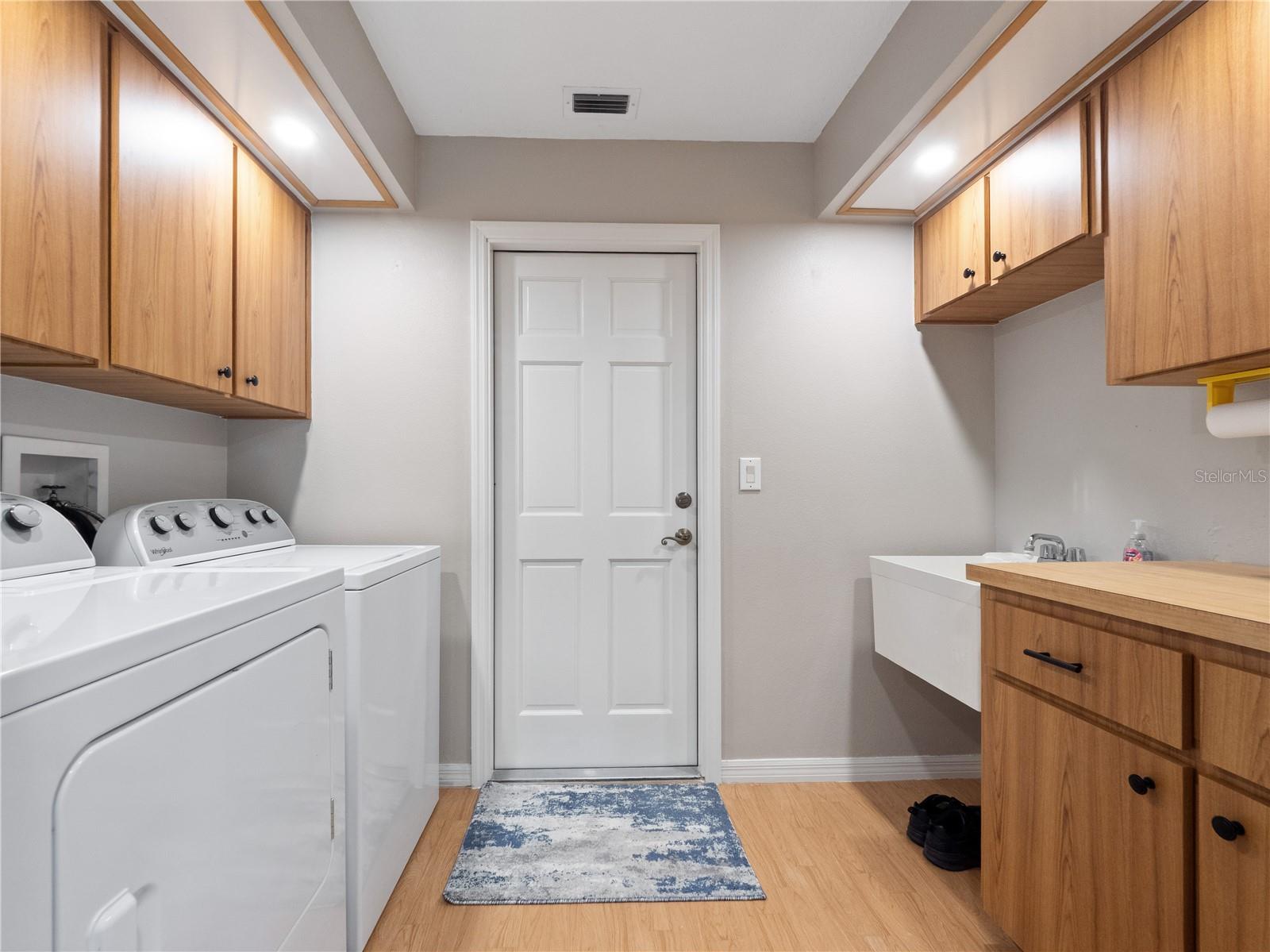 Image 25 of 35 For 21821 King John Street