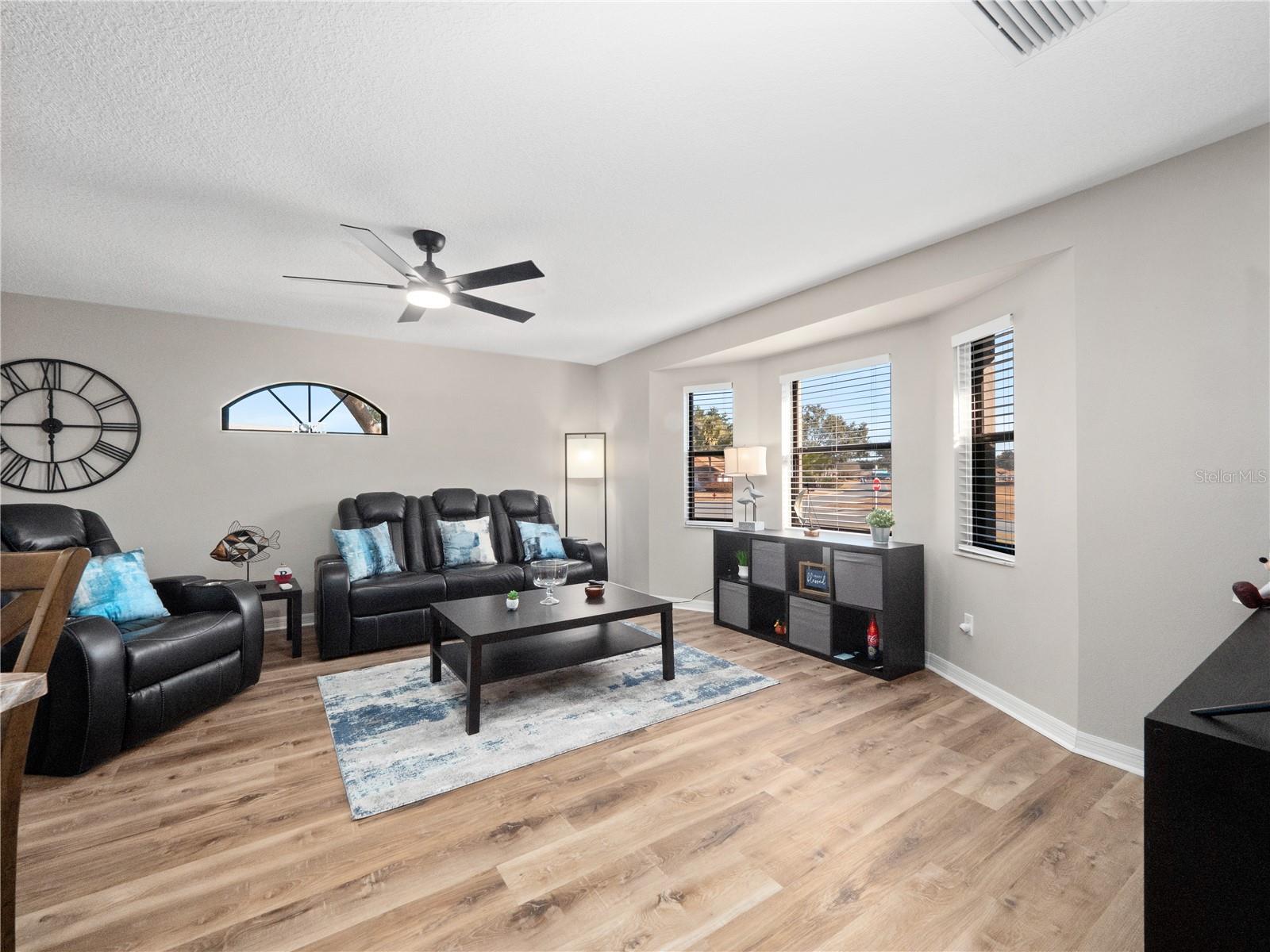 Image 8 of 35 For 21821 King John Street