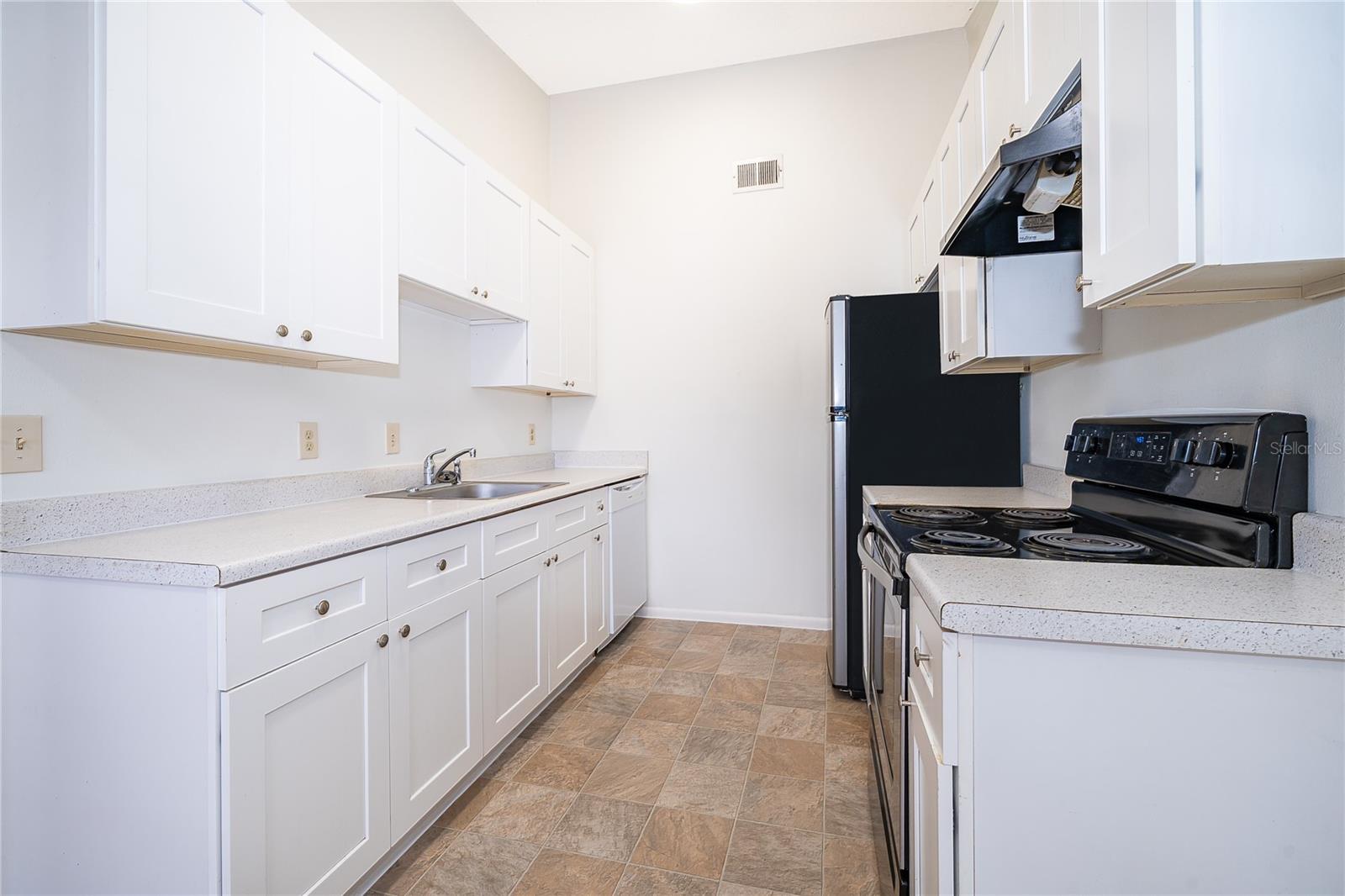 Image 12 of 26 For 7876 Guardsmen Street