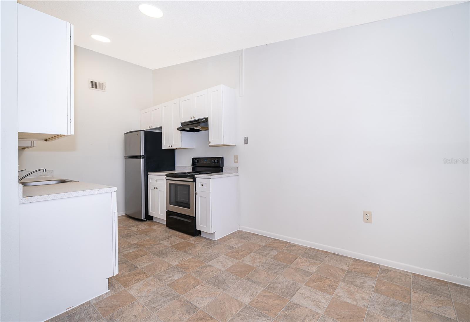 Image 20 of 26 For 7876 Guardsmen Street