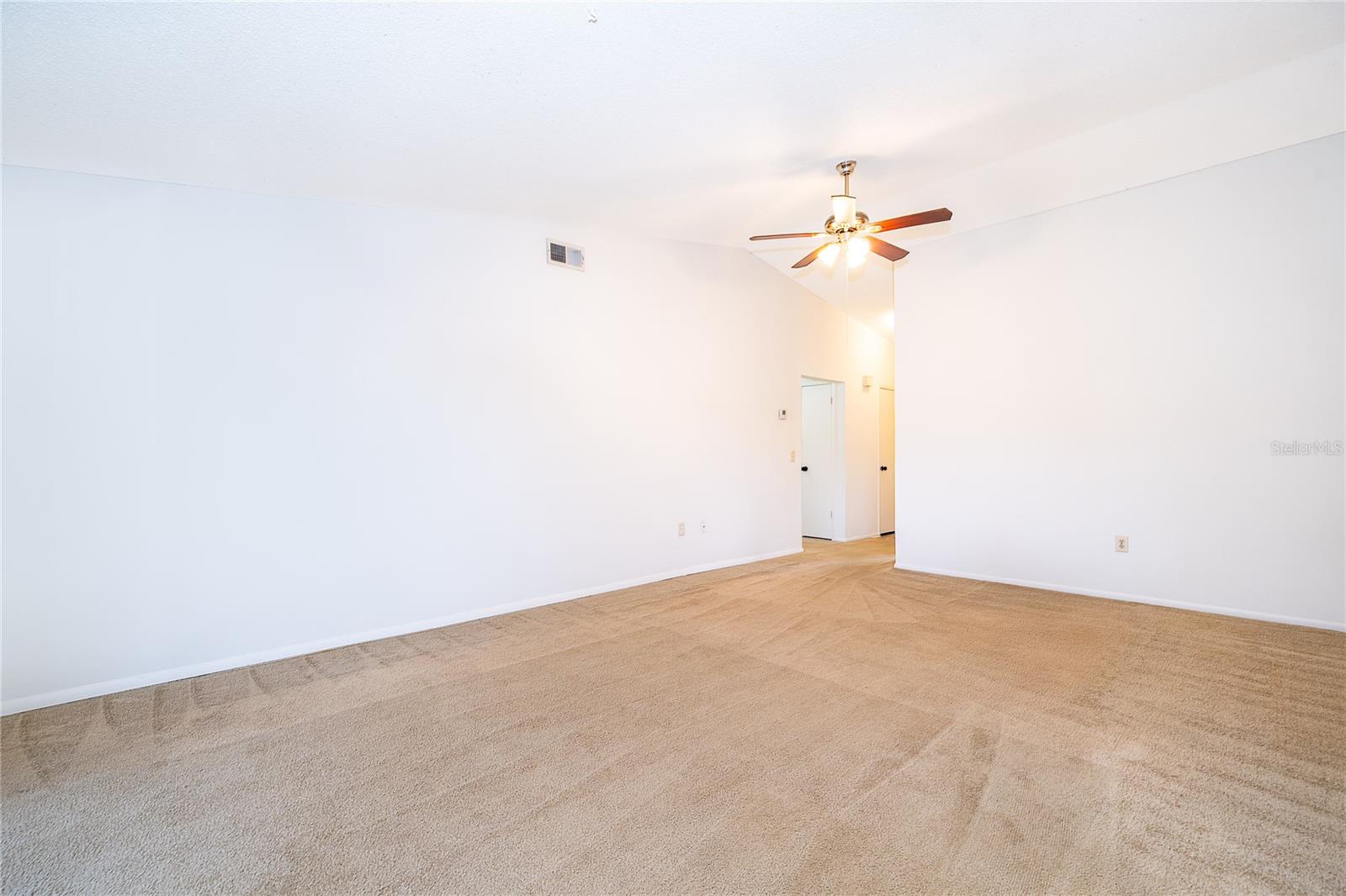 Image 21 of 26 For 7876 Guardsmen Street