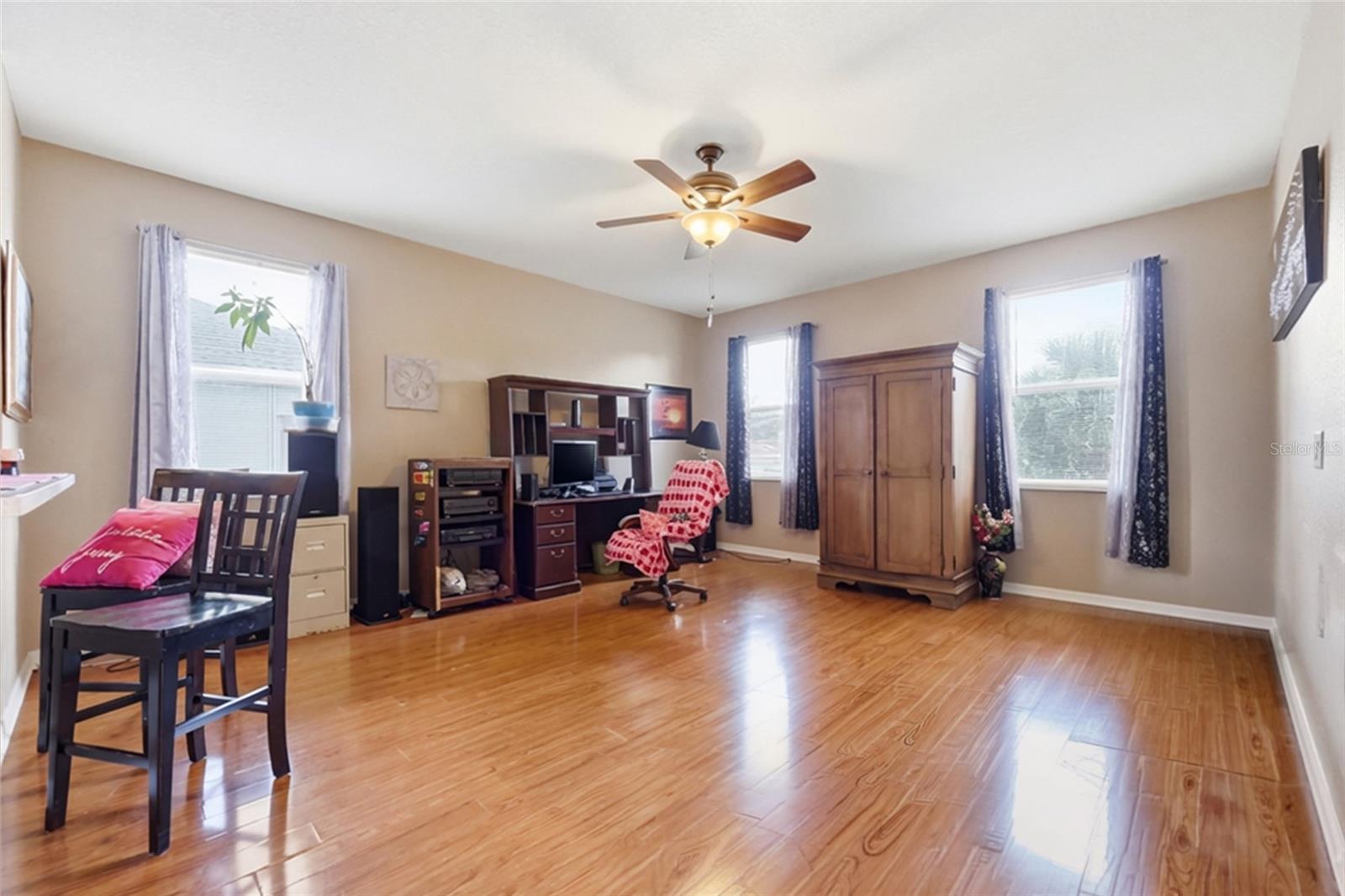 Image 18 of 39 For 813 Lancer Circle