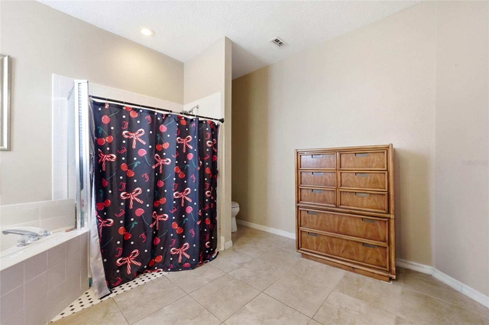 Image 28 of 39 For 813 Lancer Circle