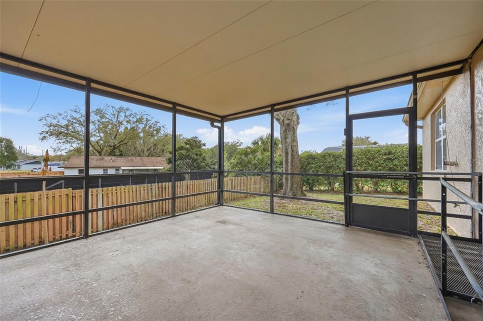 Image 29 of 39 For 813 Lancer Circle