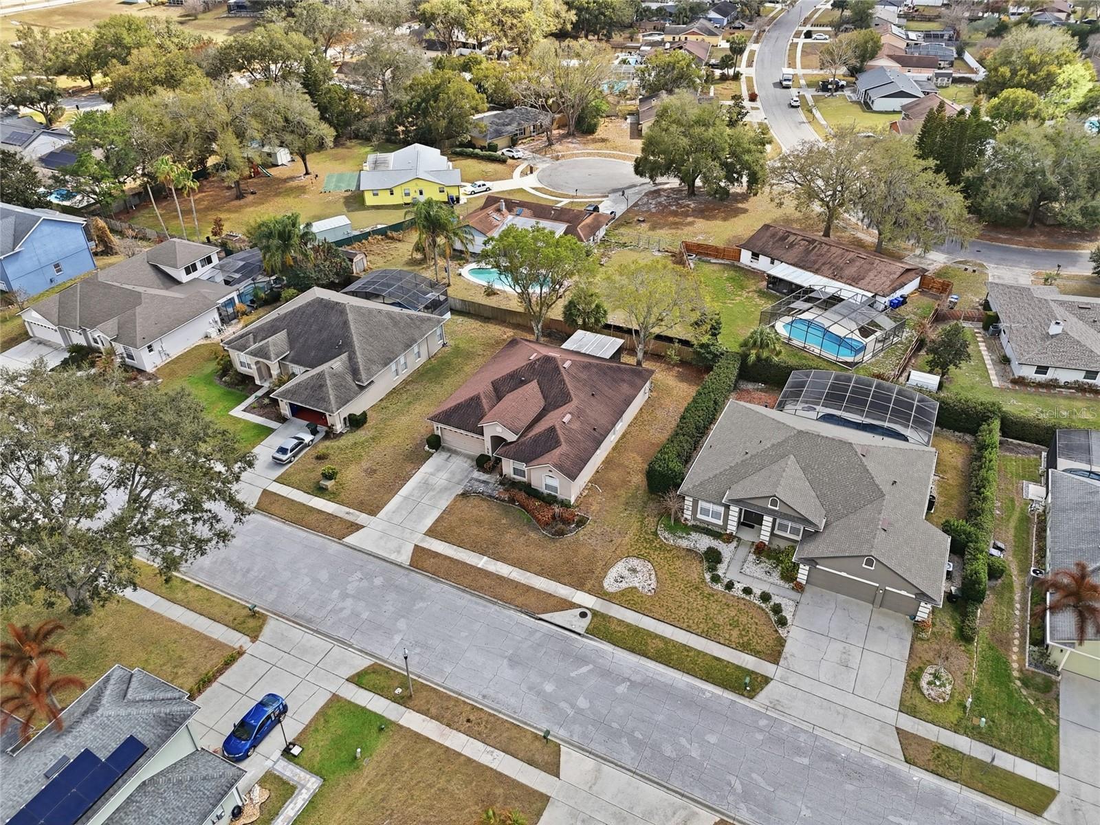 Image 4 of 39 For 813 Lancer Circle