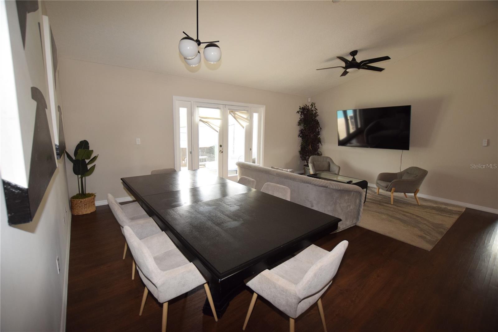 Image 18 of 31 For 1025 Lester Ridge Court