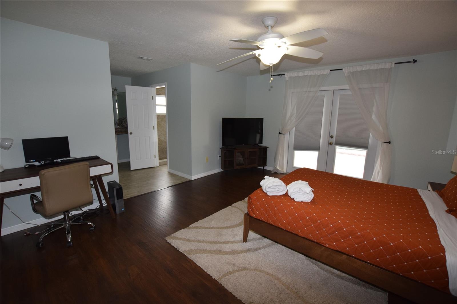 Image 21 of 31 For 1025 Lester Ridge Court