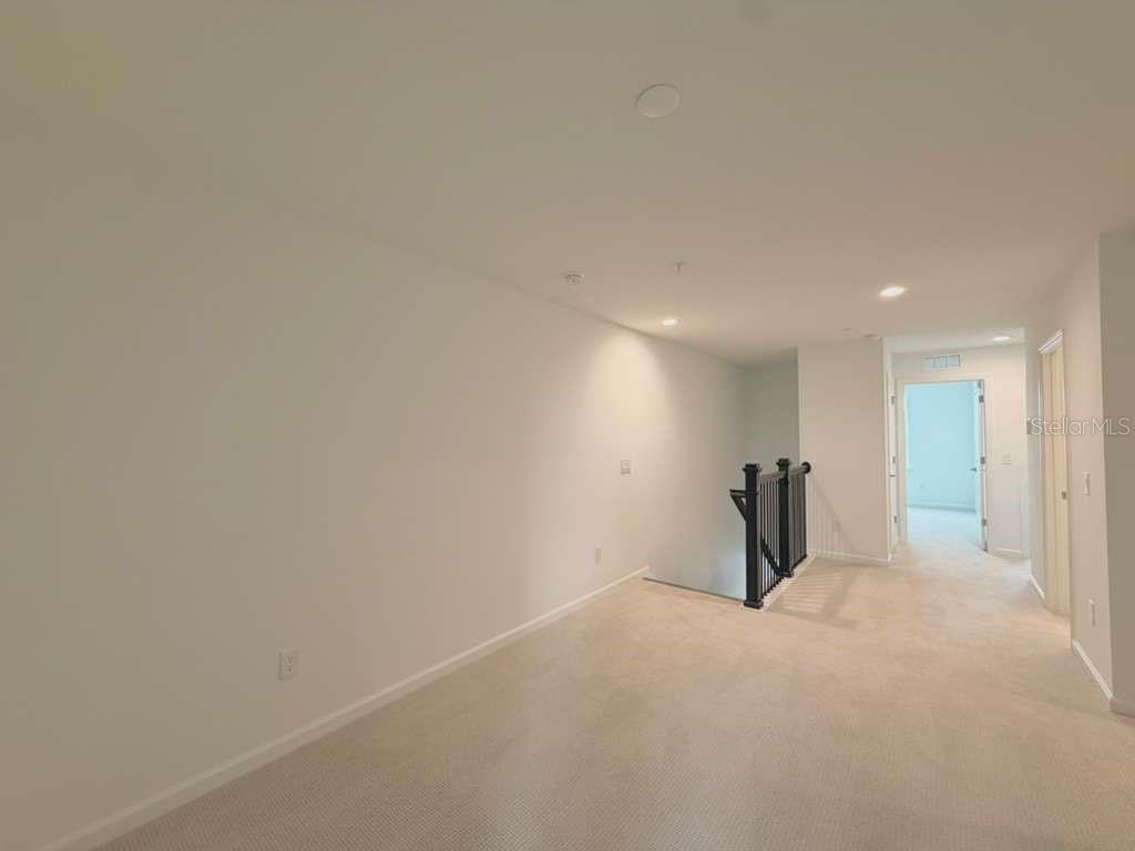 Image 13 of 32 For 1866 Falconhurst Place