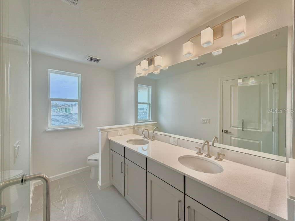 Image 18 of 32 For 1866 Falconhurst Place