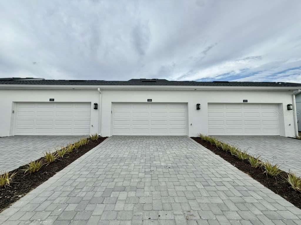 Image 25 of 32 For 1866 Falconhurst Place