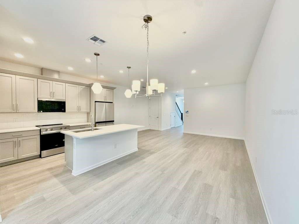 Image 3 of 32 For 1866 Falconhurst Place