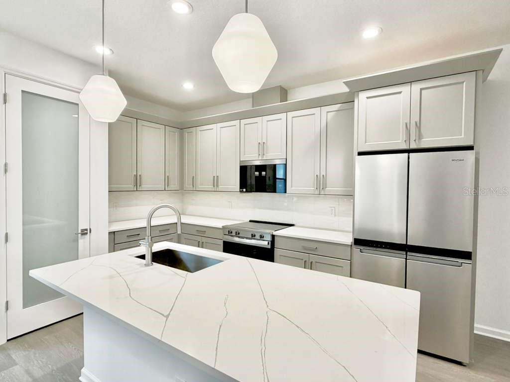 Image 6 of 32 For 1866 Falconhurst Place