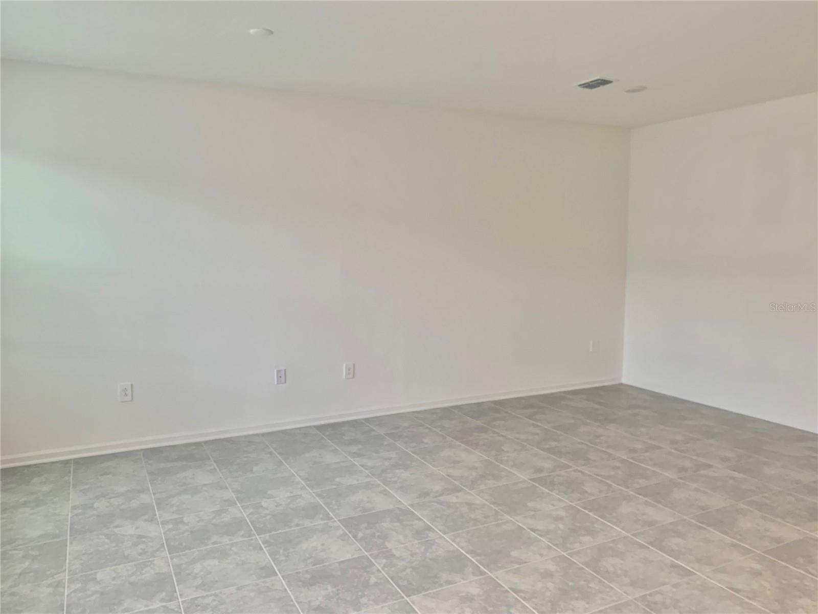 Image 11 of 30 For 368 Nine Iron Drive