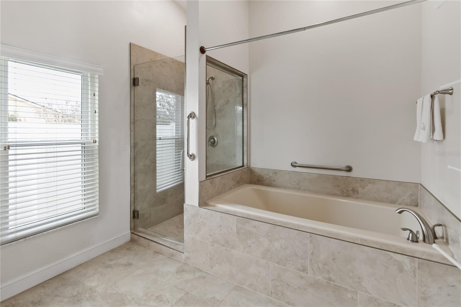 Image 18 of 29 For 2706 Autumn Green Drive