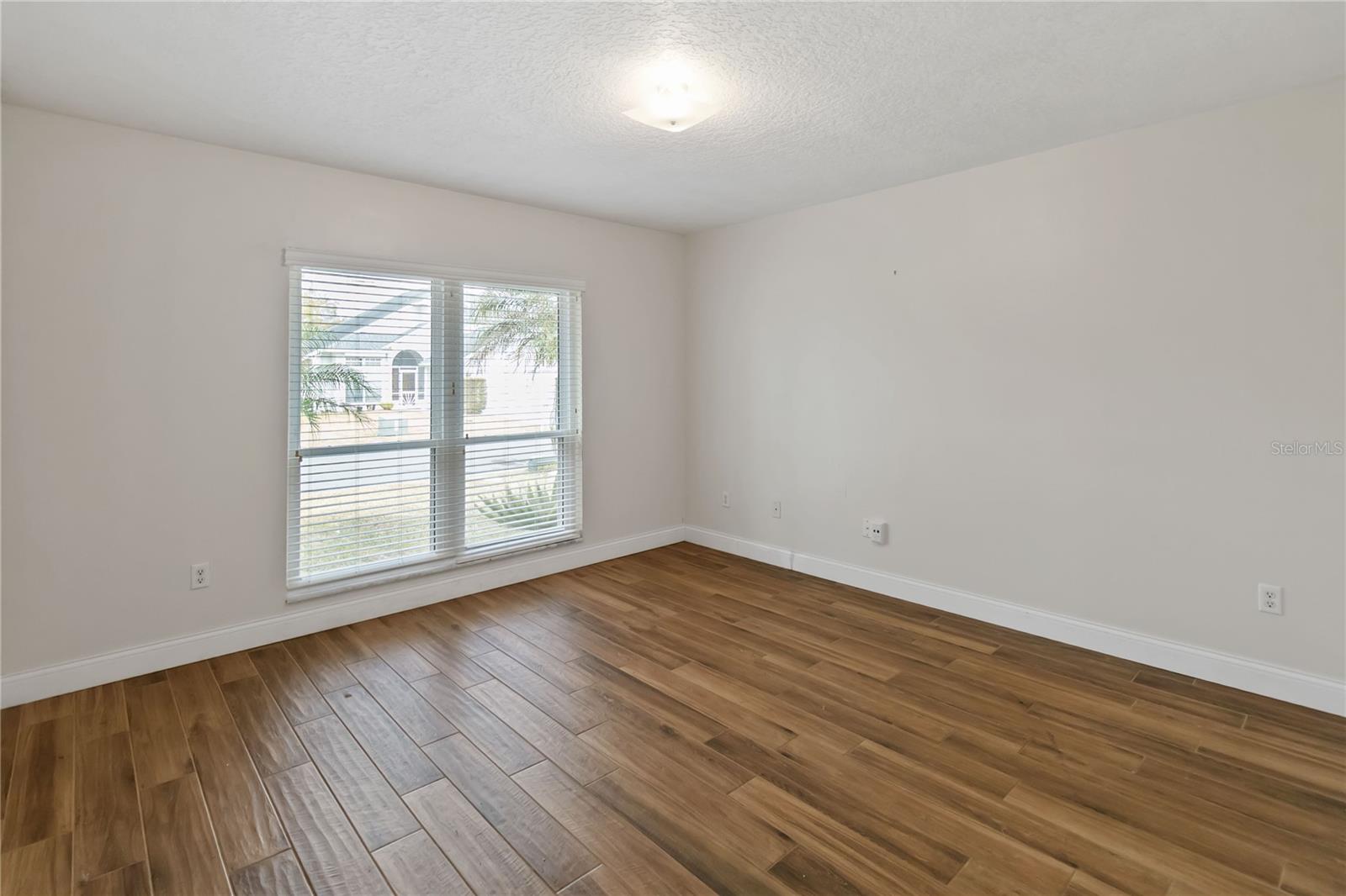 Image 19 of 29 For 2706 Autumn Green Drive