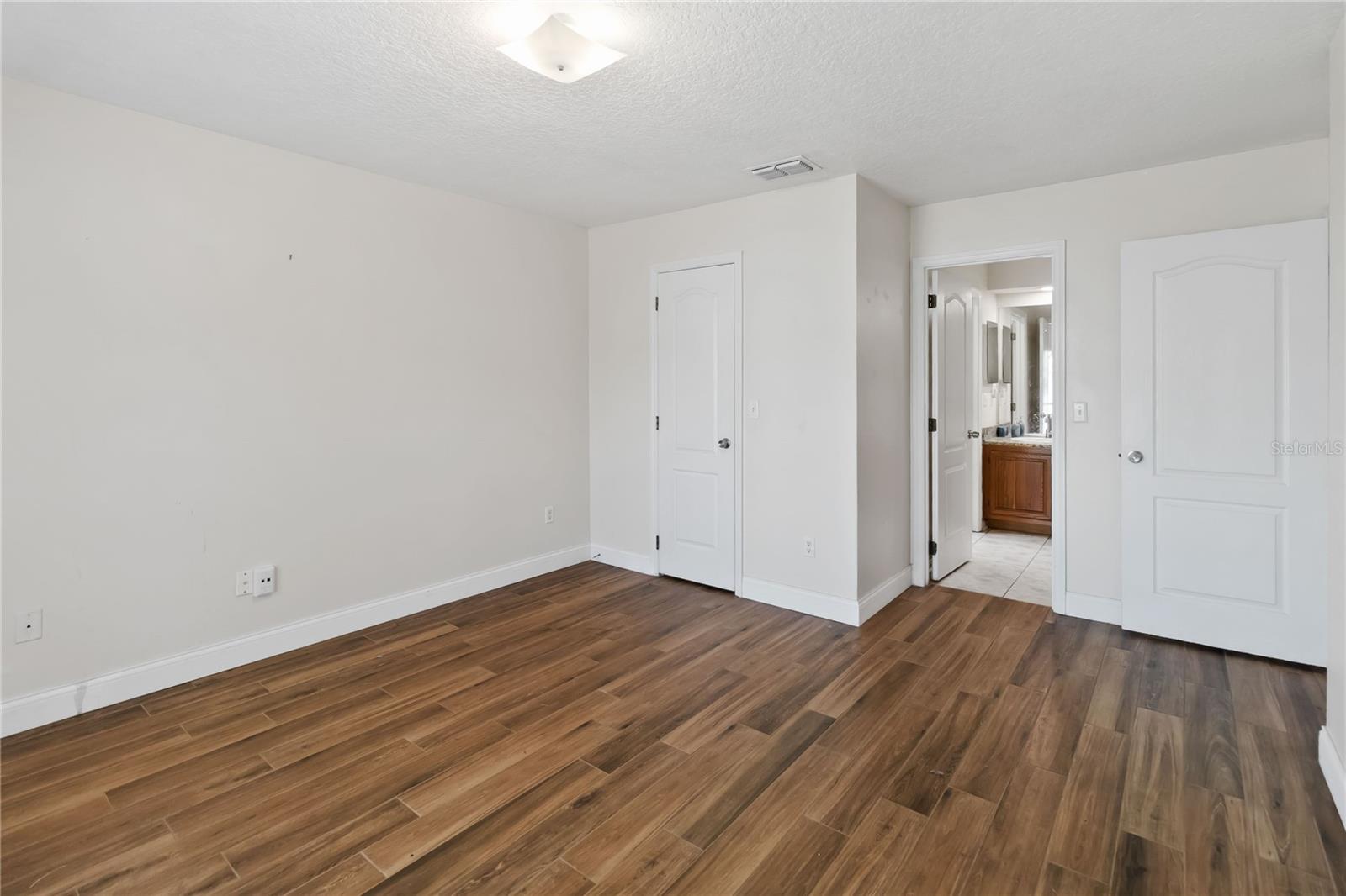 Image 20 of 29 For 2706 Autumn Green Drive