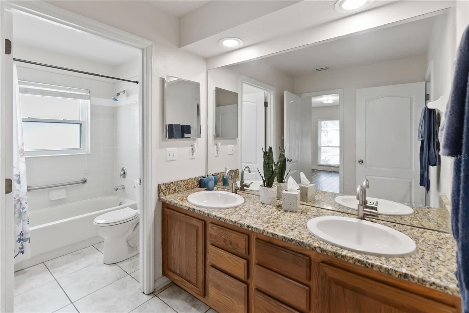 Image 21 of 29 For 2706 Autumn Green Drive